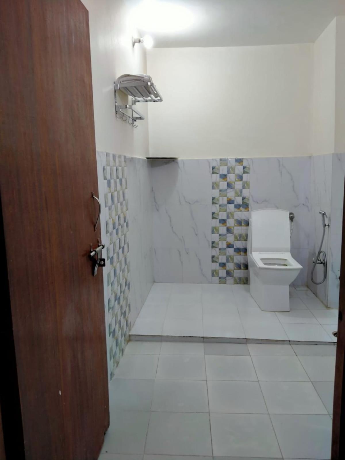 Simple Blissful - 2 Bedrooms Independent House Apartment Varanasi